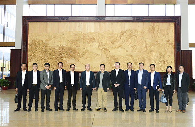 乐竞（中国）总裁庄展诺一行受邀参访北京用友产业园