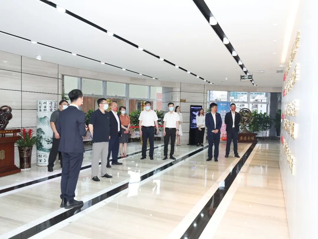 青岛市政协副主席、崂山区委书记张元升一行莅临乐竞（中国）调研考察