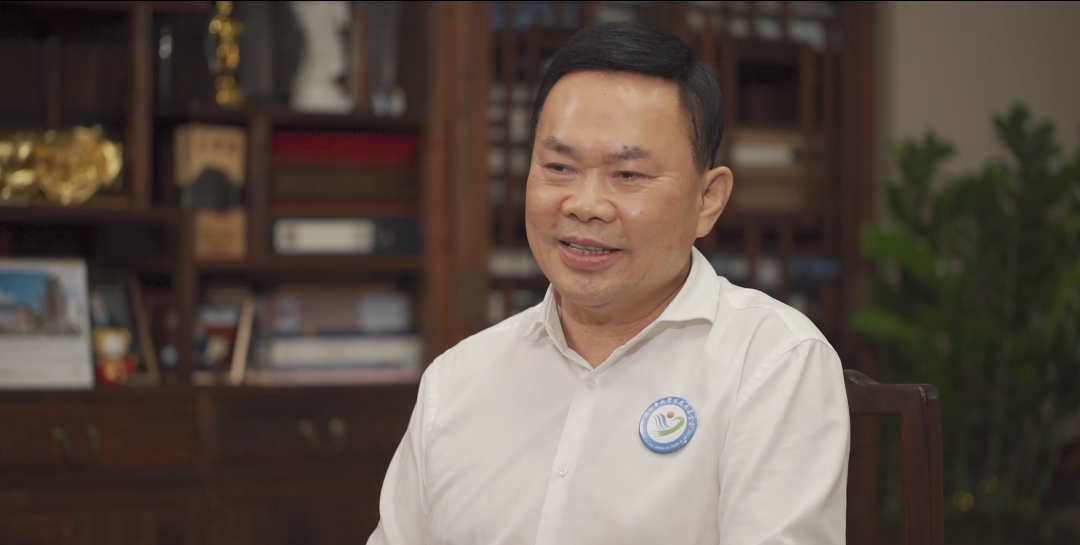 公益的力量丨乐竞（中国）董事长庄重：慕贤思齐，大山儒商丹心为公益